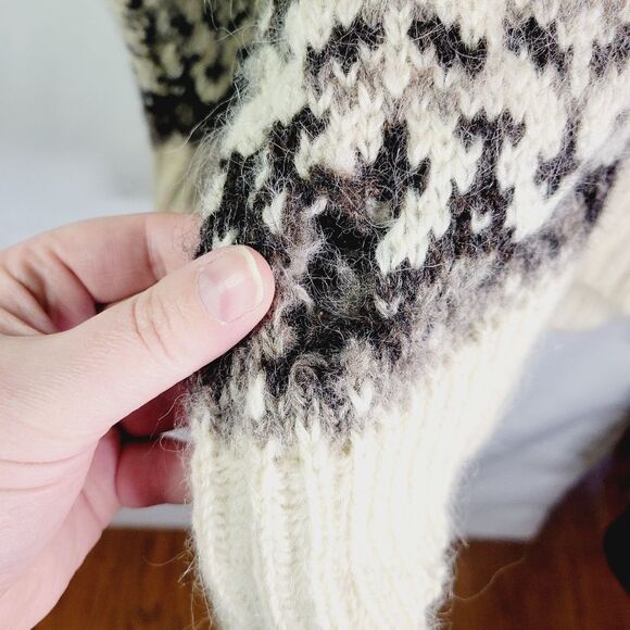 Gleneden 100% Pure Wool Heavyweight Traditional Patterned Sweater Needs Repairs - Picture 9 of 12